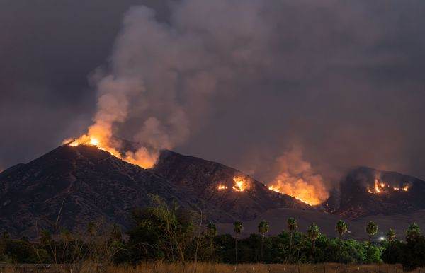 Ontario wildfires continue to spread; Canada-US dispute escalates amid... smoke